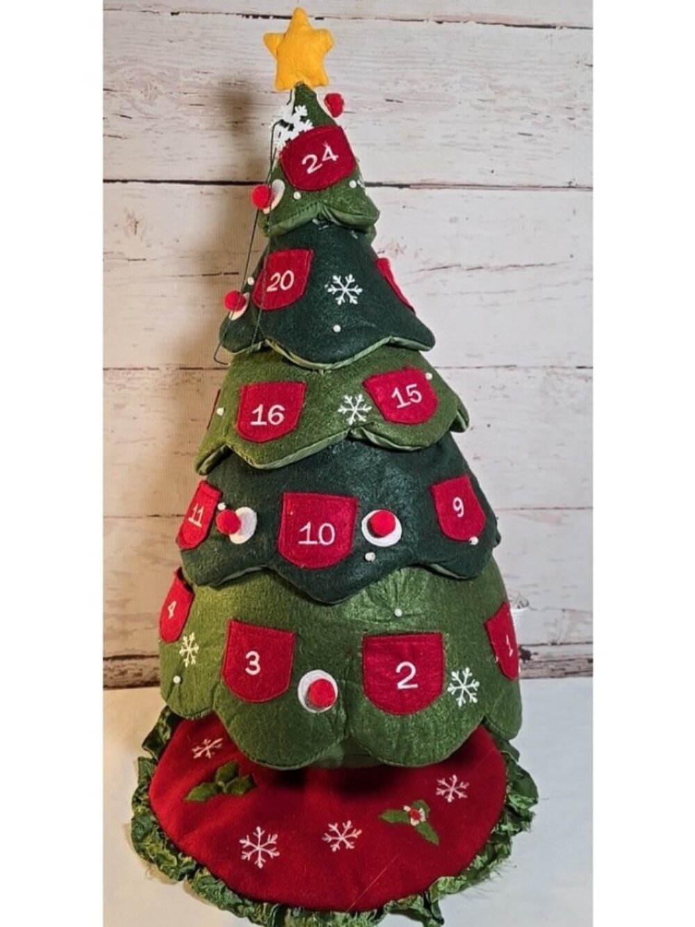 North Pole Trading Co. Christmas Tree Pocket Advent Calendar Felt 24"x13" Santa